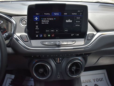 Used 2024 Chevrolet Blazer LT w/ Midnight/Sport Edition FWD image 27