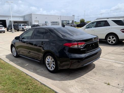 Used 2022 Toyota Corolla LE w/ LE Convenience Package FWD image 6