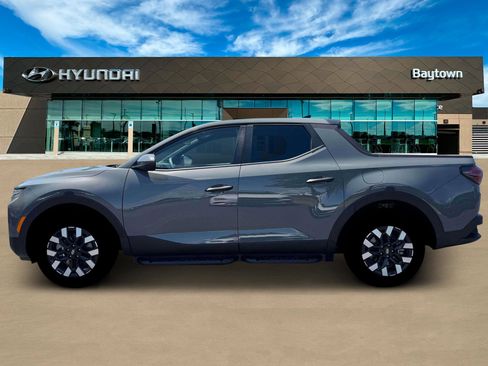 New 2026 Hyundai Santa Cruz SE FWD image 3