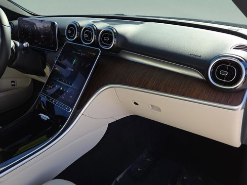 Used 2024 Mercedes-Benz C 300 Sedan image 16