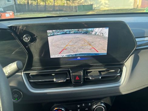 Used 2025 Chevrolet TrailBlazer LT image 17