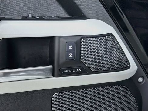 Certified 2023 Land Rover Defender 110 S AWD/4WD image 19