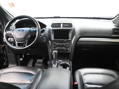 Certified 2019 Ford Explorer XLT w/ Equipment Group 202A image 12