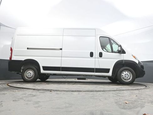 Used 2024 RAM ProMaster 2500 w/ Convenience Group FWD image 37