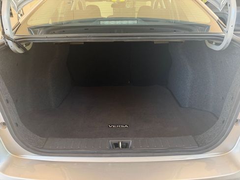 Used 2025 Nissan Versa SV FWD image 29