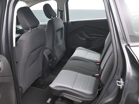 Used 2019 Ford Escape S image 10