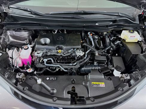 Used 2024 Toyota Sienna Limited FWD image 35