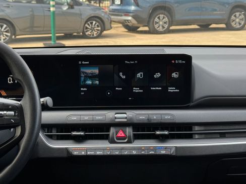 Used 2025 Kia K4 FWD image 17