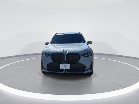 Used 2025 BMW X3 xDrive30i w/ Premium Package image 3