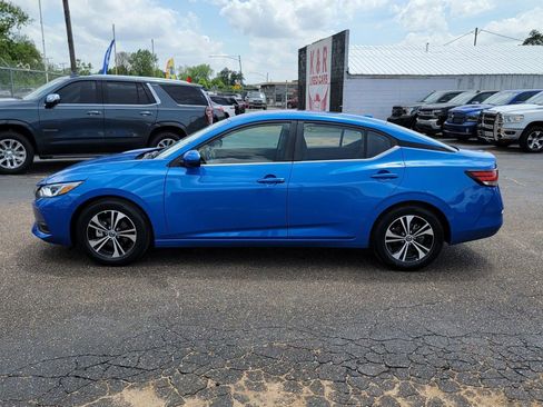 Used 2022 Nissan Sentra SV FWD image 1