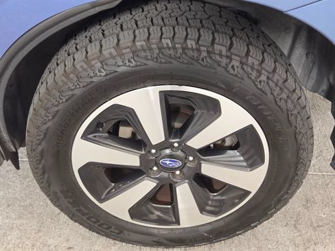 Used 2018 Subaru Forester 2.5i Premium AWD/4WD image 14