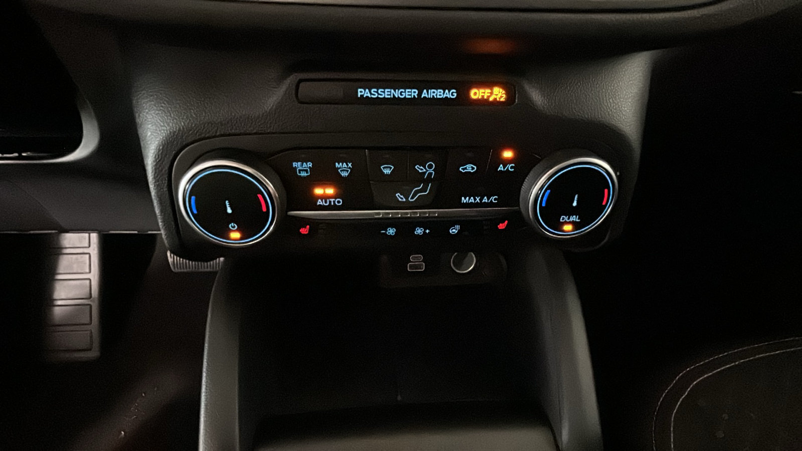 Used 2025 Ford Escape Active AWD/4WD image 26