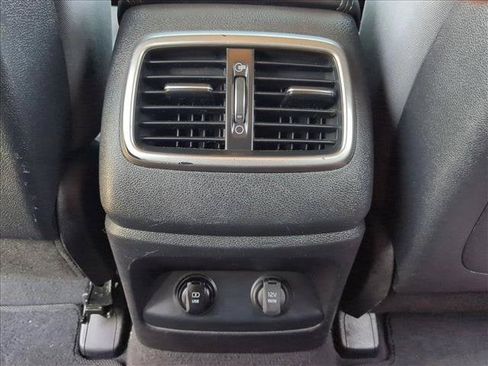 Used 2017 Kia Sorento FWD image 16