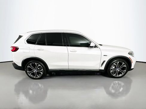 Used 2022 BMW X5 xDrive45e w/ Climate Comfort Package AWD/4WD image 4