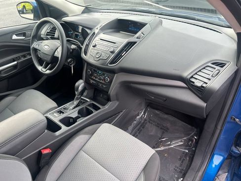 Used 2018 Ford Escape SE w/ Ford Safe & Smart Package FWD image 43