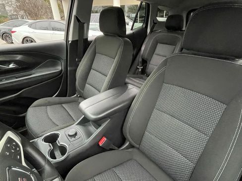 Used 2024 GMC Terrain SLE image 21