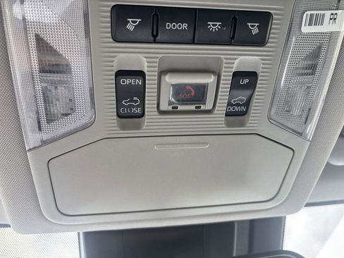 Used 2021 Toyota RAV4 XLE Premium AWD/4WD image 25