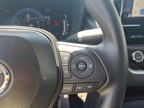 Used 2026 Toyota Corolla LE FWD image 22