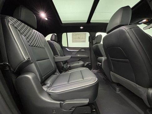 New 2026 GMC Acadia Denali w/ Super Cruise Package image 44