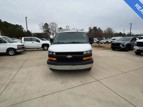 Used 2022 Chevrolet Express 2500 Work Van w/ Driver Convenience Package image 4