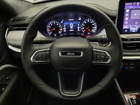 Used 2024 Jeep Compass Latitude w/ Altitude Special Edition image 22