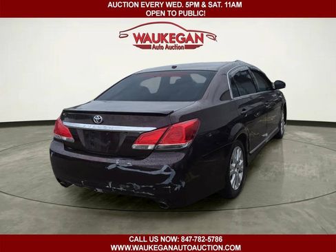 Used 2011 Toyota Avalon FWD image 5