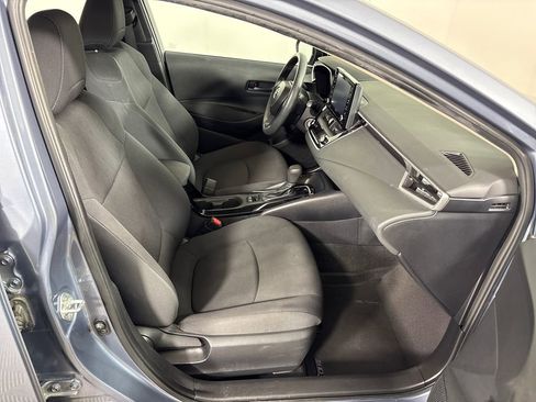 Used 2022 Toyota Corolla LE FWD image 5
