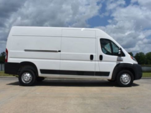 Used 2019 RAM ProMaster 2500 w/ Premium Appearance Group FWD image 3