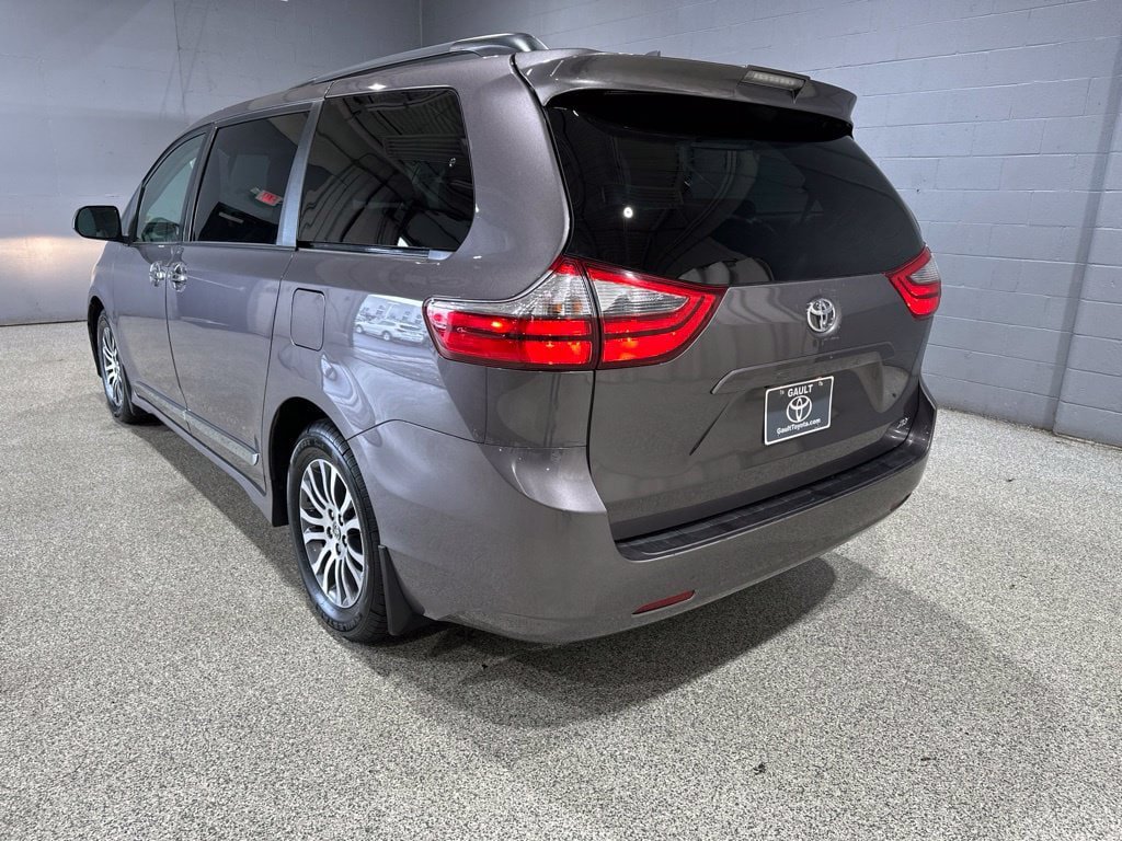 Used 2020 Toyota Sienna XLE w/ Protection Package FWD image 8