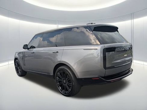 Used 2025 Land Rover Range Rover Long Wheelbase SE AWD/4WD image 3