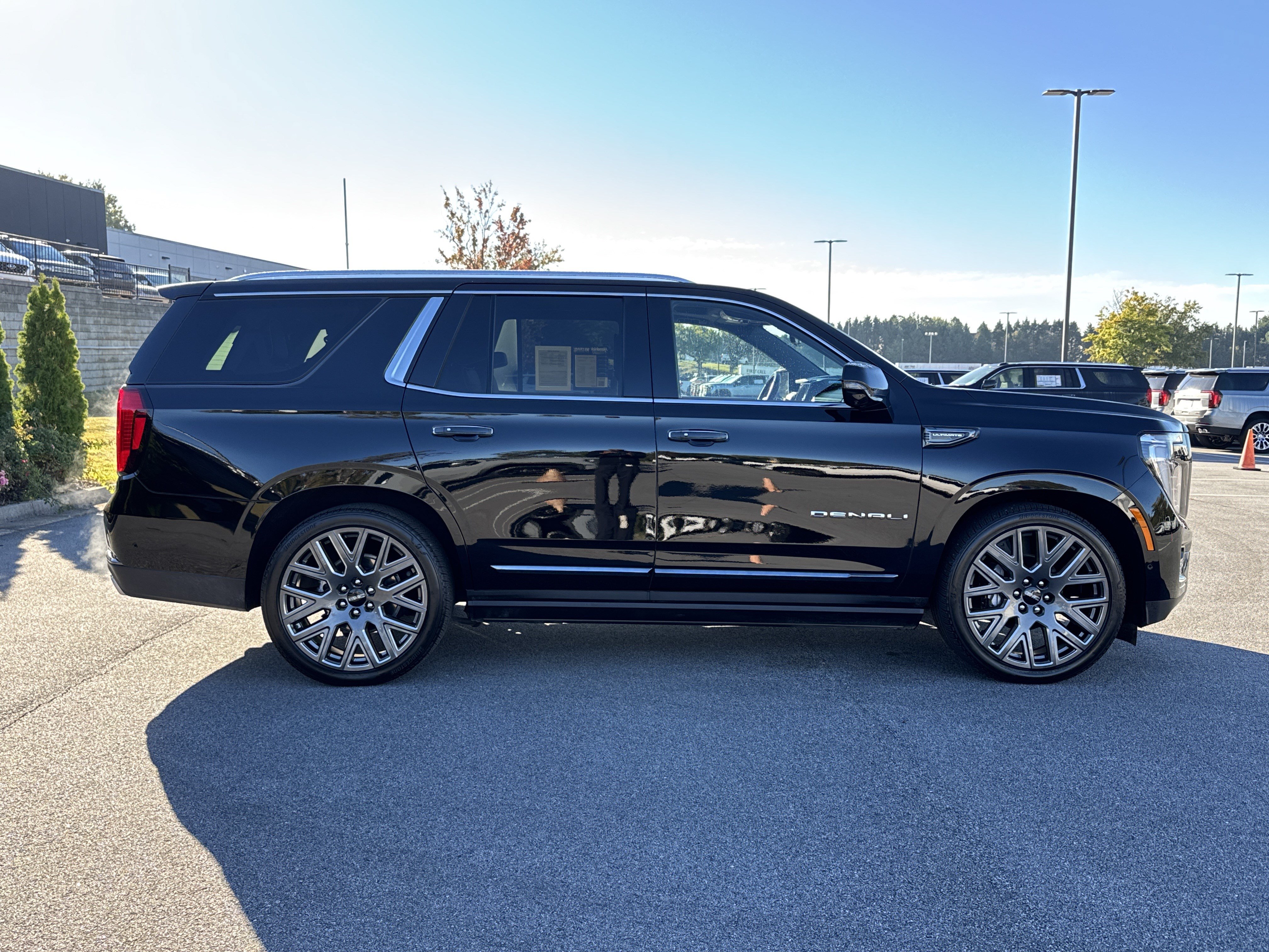 Used 2026 GMC Yukon Denali Ultimate AWD/4WD image 11