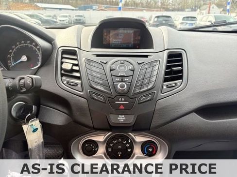 Used 2017 Ford Fiesta SE FWD image 21