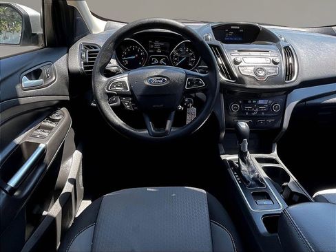 Used 2017 Ford Escape SE AWD/4WD image 8