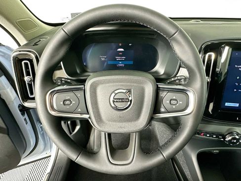 Used 2025 Volvo XC40 B5 Ultra w/ Climate Package image 11