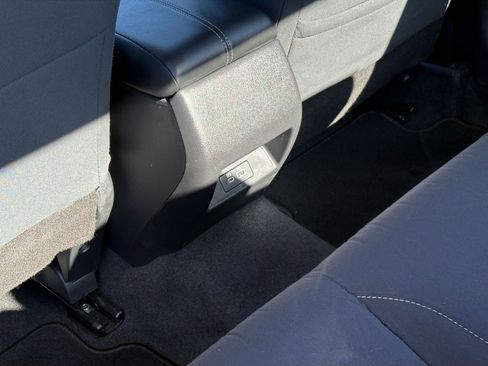 Used 2025 Nissan Altima 2.5 SV FWD image 23