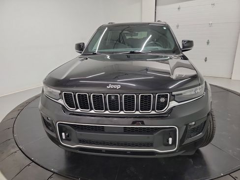 Used 2021 Jeep Grand Cherokee L Overland w/ Advanced Protech Group III AWD/4WD image 2