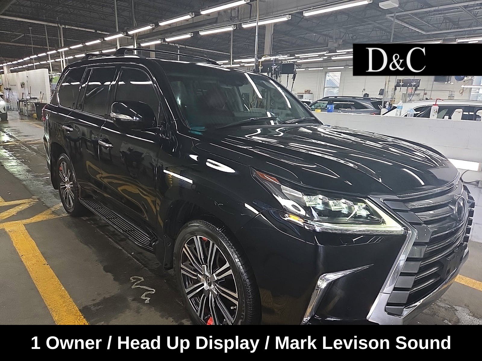 Used 2019 Lexus LX 570 4WD w/ Luxury Package image 1