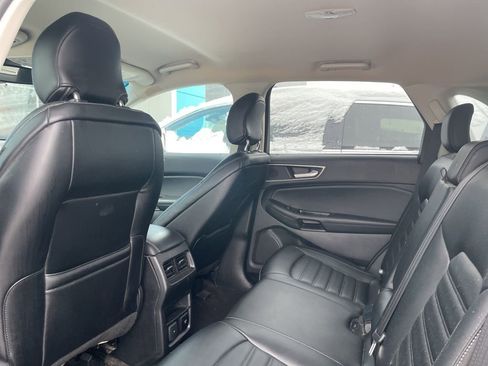 Used 2019 Ford Edge SEL w/ Equipment Group 201A image 9