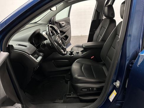 Used 2019 GMC Terrain SLT w/ Preferred Package image 21