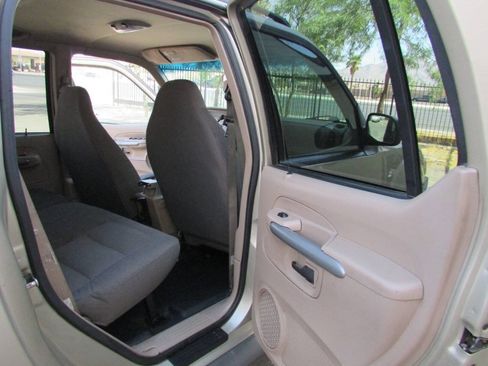 Used 2001 Ford Explorer Sport Trac 2WD image 22