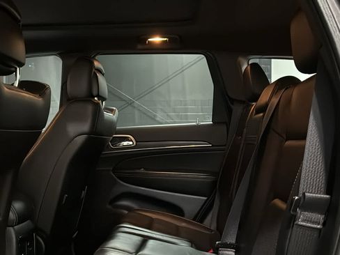 Used 2015 Jeep Grand Cherokee Limited w/ Luxury Group II AWD/4WD image 21
