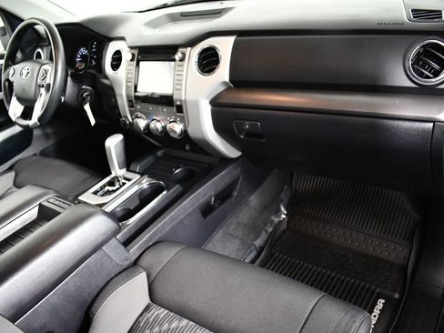 Used 2018 Toyota Tundra SR5 image 21