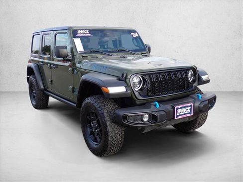 Used 2024 Jeep Wrangler Unlimited AWD/4WD image 6