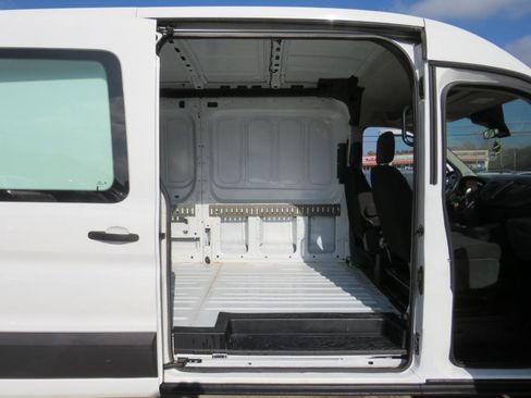Used 2019 Ford Transit 250 148 Medium Roof RWD image 20