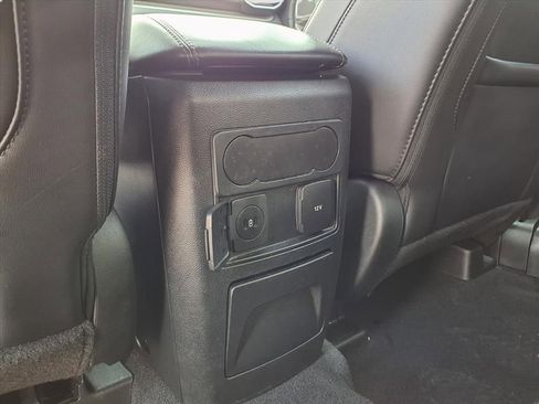 Used 2023 Ford Explorer XLT w/ Equipment Group 202A image 31