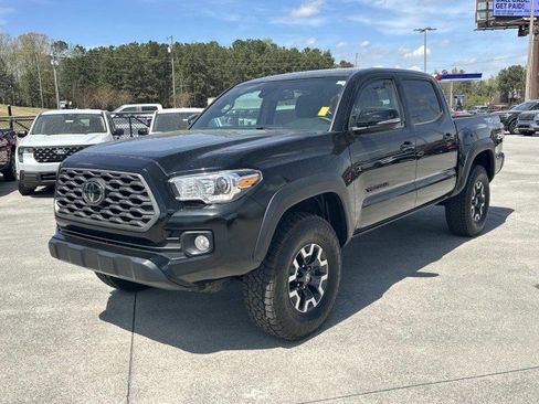 Used 2023 Toyota Tacoma TRD Off-Road w/ Technology Package image 3