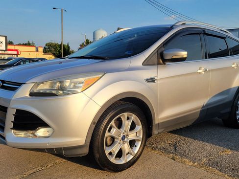 Used 2015 Ford Escape Titanium w/ Equipment Group 301A FWD image 1