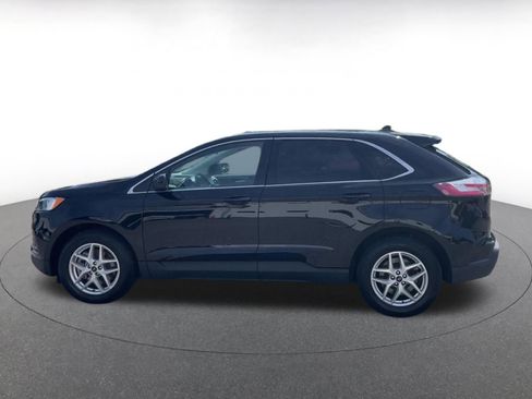 Used 2023 Ford Edge SEL image 8