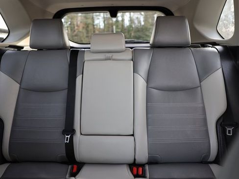 Used 2020 Toyota RAV4 Limited image 41