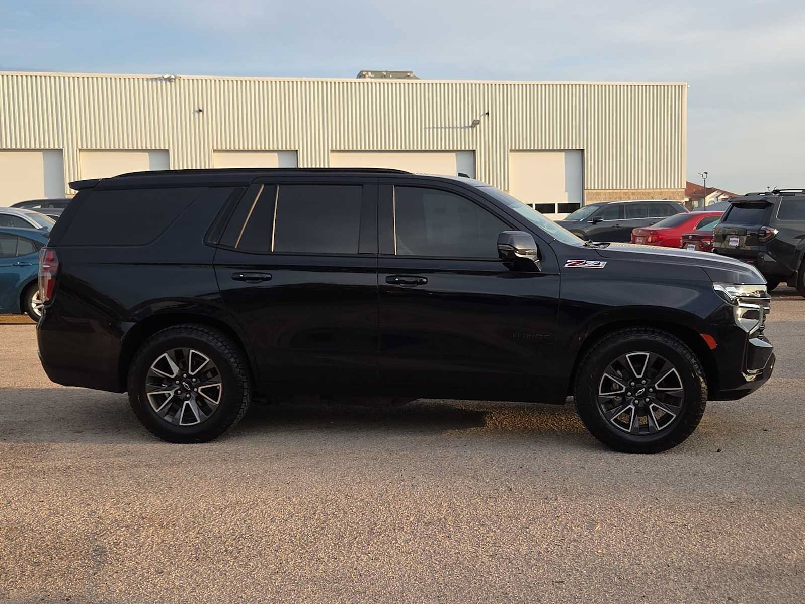Used 2022 Chevrolet Tahoe Z71 w/ Z71 Off-Road Package AWD/4WD image 9